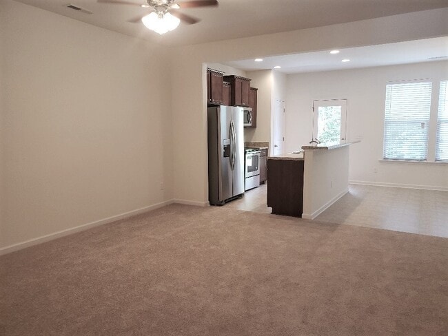 101 E Grove Point Dr in Clayton, NC - Building Photo - Building Photo
