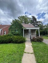 8272 Roselawn St in Detroit, MI - Building Photo