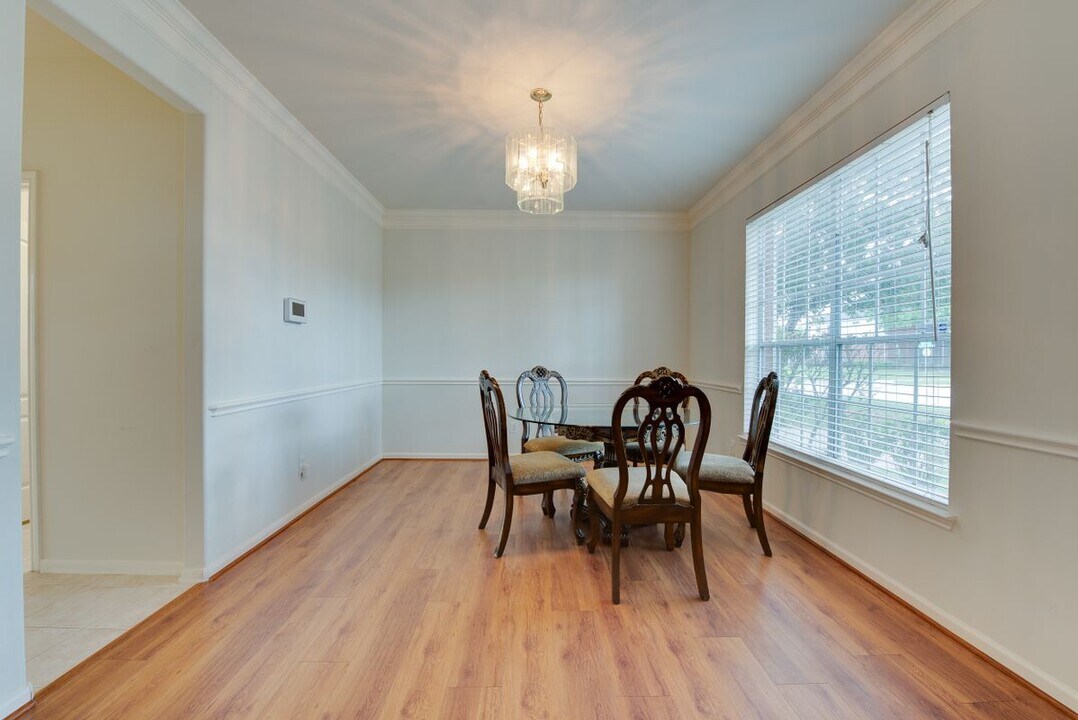 18715 Amesbury Manor Ln in Houston, TX - Building Photo