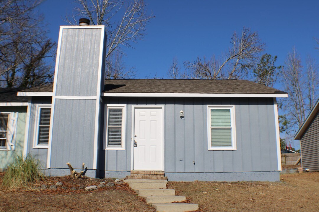 107 Hickory Grove Dr in Jacksonville, NC - Building Photo
