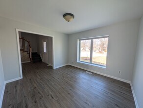 1637 E Sheridan Bridge Ln in Olathe, KS - Building Photo - Building Photo