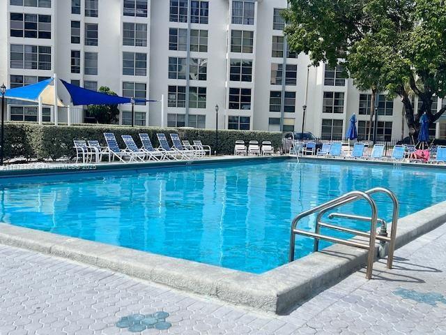 property at 17620 Atlantic Blvd
