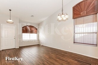 8626 W Aster Dr in Peoria, AZ - Foto de edificio - Building Photo