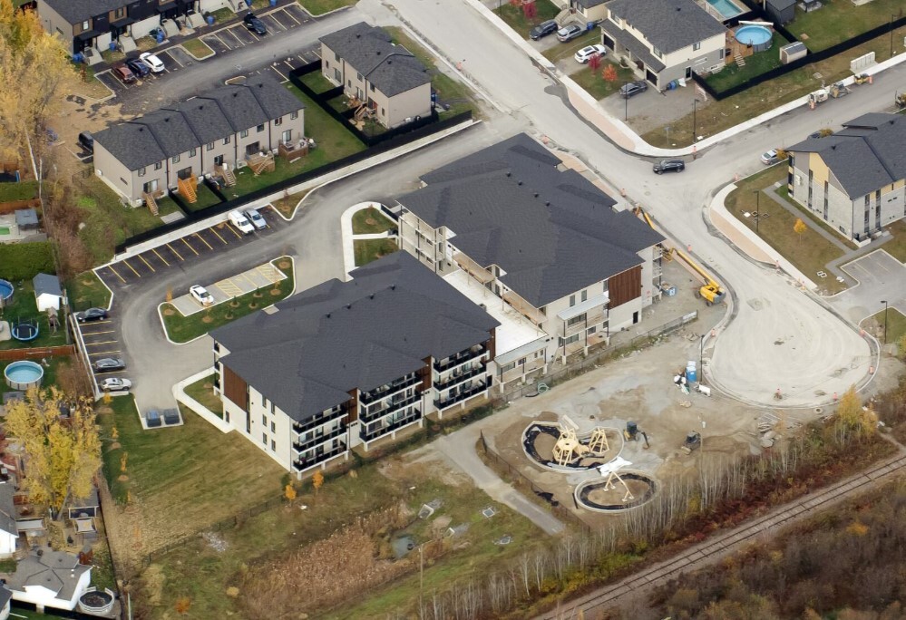 5 Du Galion Rue in Gatineau, QC - Building Photo