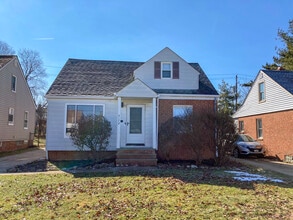 4172 Lambert Rd in South Euclid, OH - Building Photo - Building Photo