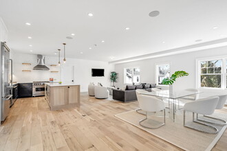 25 Henry St in Greenwich, CT - Building Photo - Interior Photo