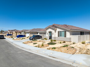 Pacific Wildflower in Palmdale, CA - Building Photo - Building Photo