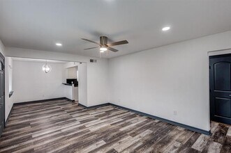 2540 Prichard Ln in Dallas, TX - Building Photo - Building Photo