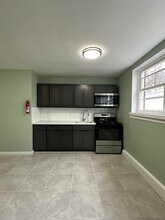 Birchwood Gardens in Plainfield, NJ - Building Photo - Interior Photo