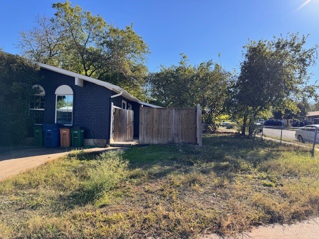 309 Flournoy Dr in Austin, TX - Building Photo