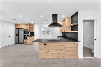 4640 SW 25th Terrace in Fort Lauderdale, FL - Building Photo - Building Photo