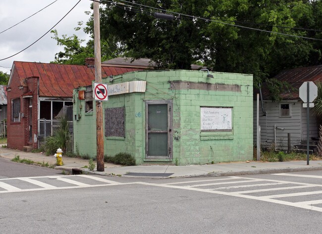 68 Lee St in Charleston, SC - Building Photo - Building Photo