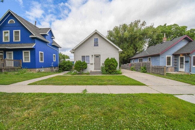 1115 N Duluth Ave, Unit 1