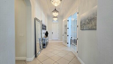 1685 Serrano Cir in Naples, FL - Building Photo - Building Photo
