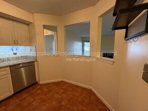 15 Forest Glen Cir in Middletown, CT - Building Photo - Building Photo