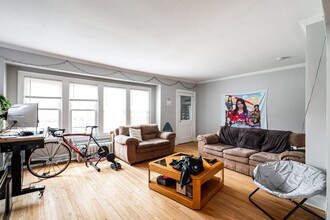 3364 N Downer Ave in Milwaukee, WI - Building Photo - Building Photo