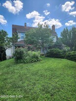 19 Valley Rd, Unit A in Greenwich, CT - Building Photo