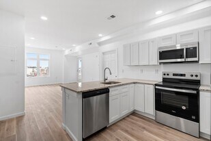 4512 Lancaster Ave, Unit 202 in Philadelphia, PA - Building Photo