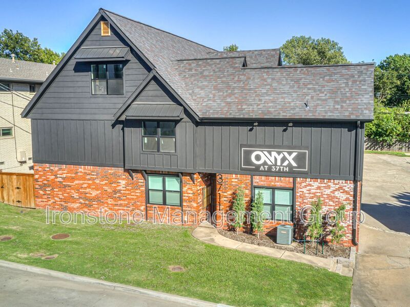 3711 S Indianapolis Ave in Tulsa, OK - Building Photo
