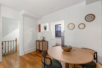 102 Revere St in Boston, MA - Building Photo - Building Photo