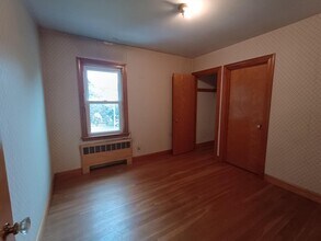 77 Forest St, Unit 2 in Medford, MA - Building Photo - Building Photo