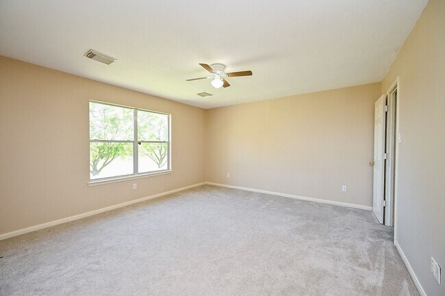 4815 Knights Branch Dr