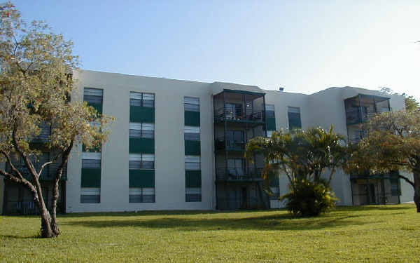 Sunrise Spring Condos in Sunrise, FL - Building Photo - Building Photo