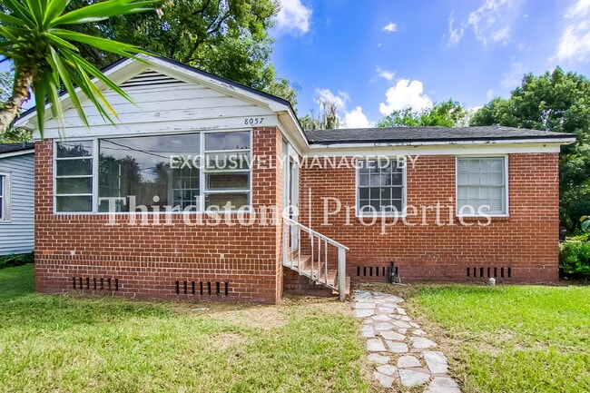 8057 Oakwood St in Jacksonville, FL - Building Photo - Building Photo
