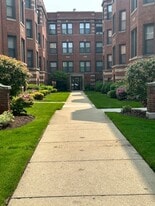 6865 S Crandon Ave in Chicago, IL - Building Photo
