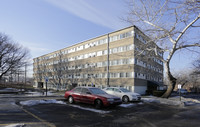 Willows on Clark Road in Gary, IN - Foto de edificio - Building Photo