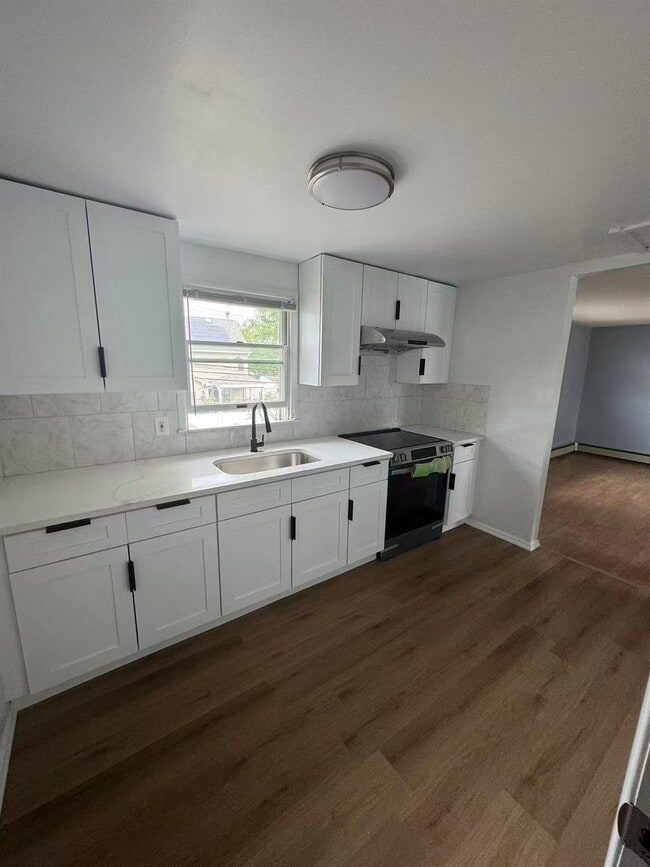 property at 35 Crag Ln