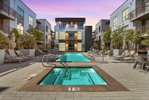 ROEN Menlo Park in Menlo Park, CA - Building Photo