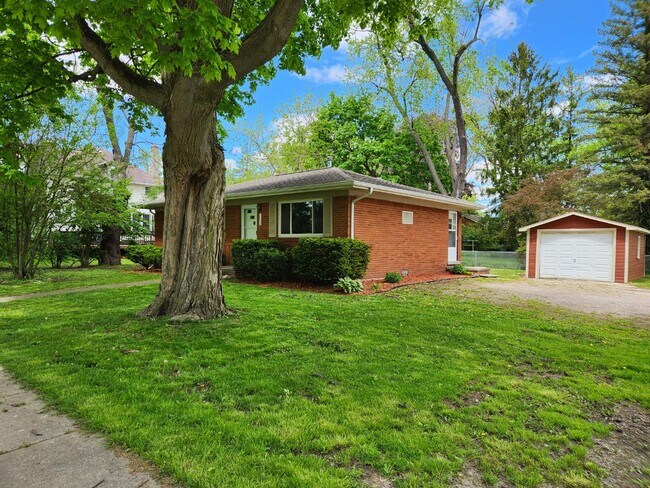 203 E Mill St in Capac, MI - Building Photo - Building Photo