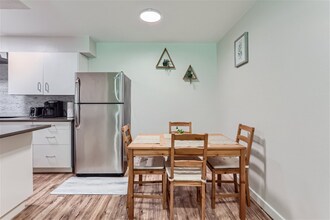 7625 E Quincy Ave in Denver, CO - Building Photo - Building Photo