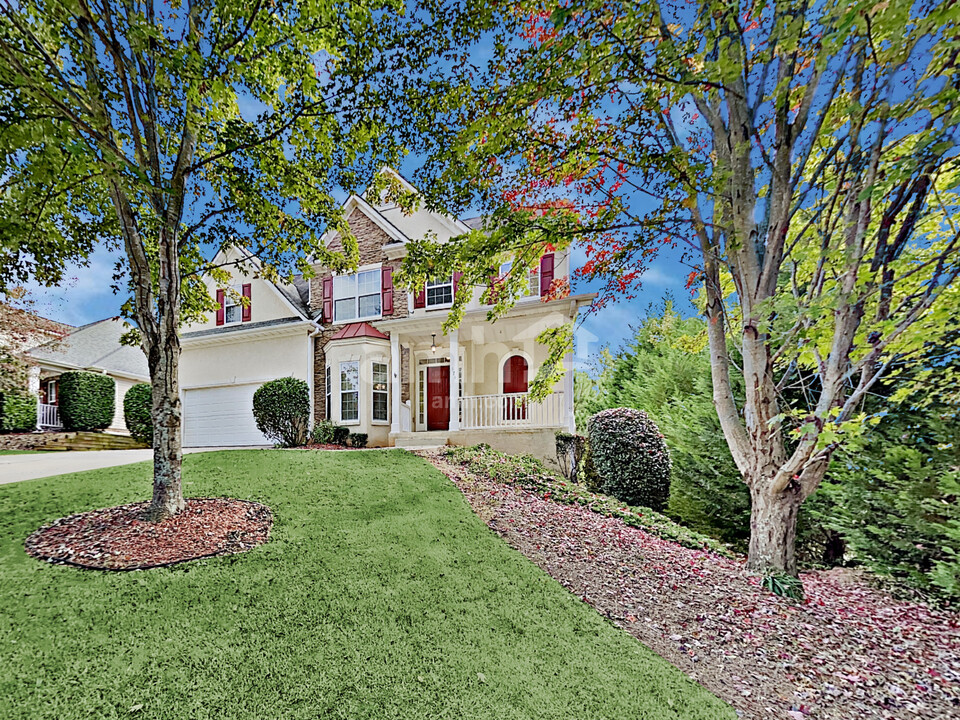 374 Westhill Dr in Newnan, GA - Building Photo