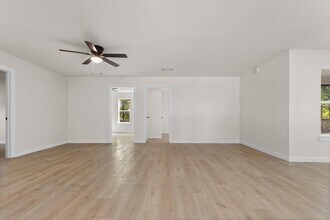 2818 Holiday Dr in Arlington, TX - Building Photo - Building Photo