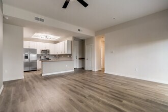 Landmark on 67th Ave in Peoria, AZ - Building Photo - Building Photo