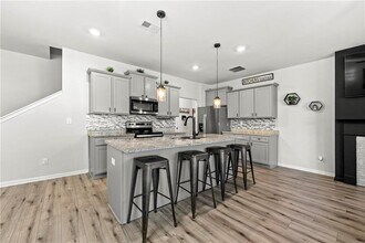 7492 Knoll Hollow Rd in Lithonia, GA - Building Photo - Building Photo