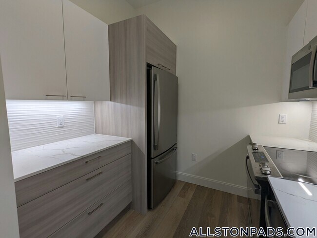 property at 1079 Commonwealth Ave