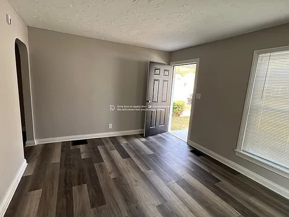 3906 Jewell Ave in Louisville, KY - Foto de edificio - Building Photo