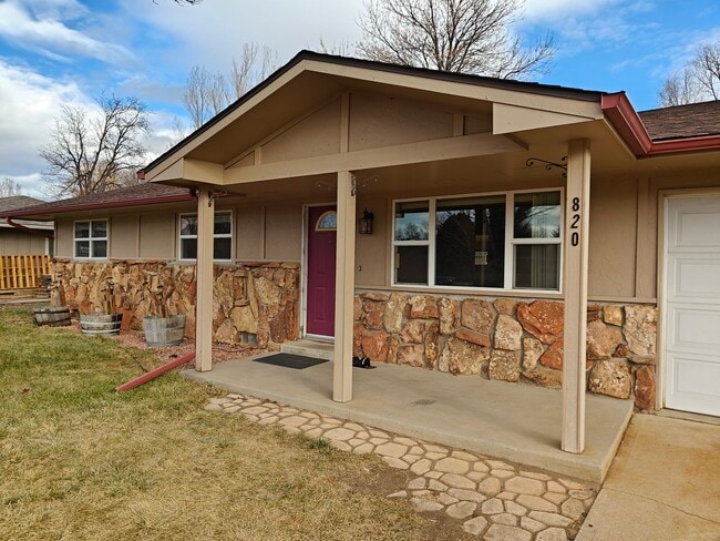 property at 820 Verde Ave