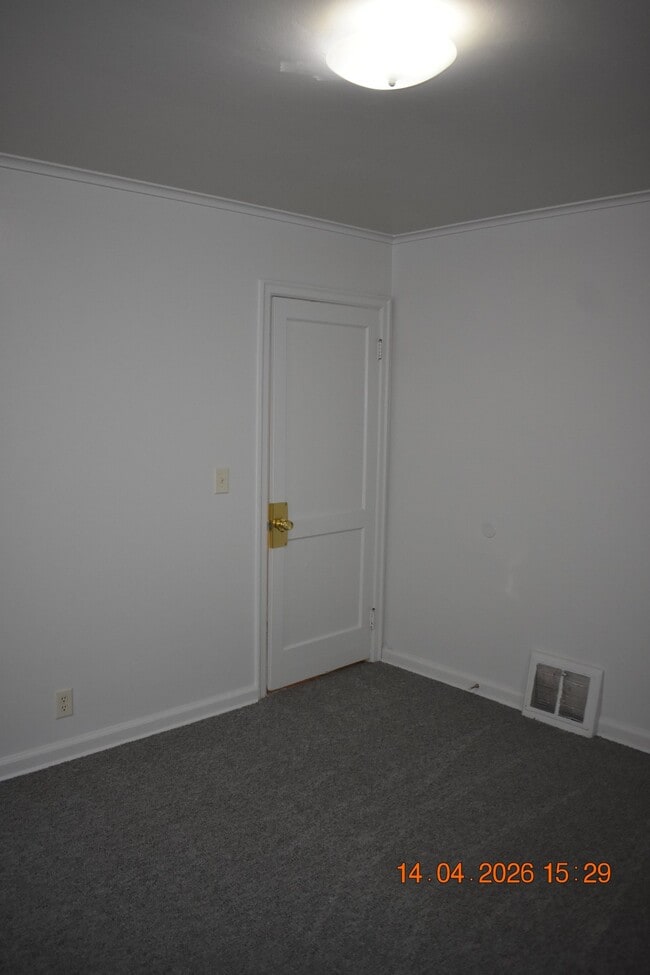5705 Fontenelle Blvd in Omaha, NE - Building Photo - Building Photo