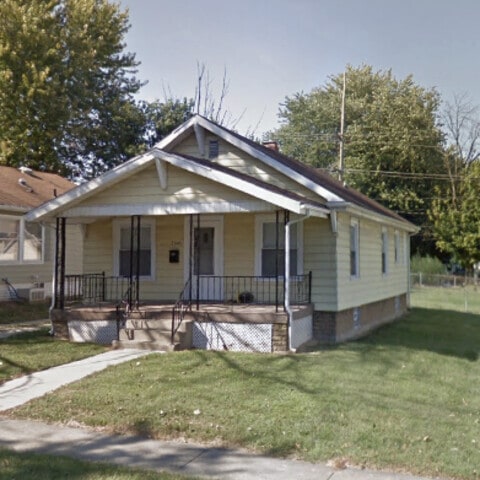 property at 2340 E North St