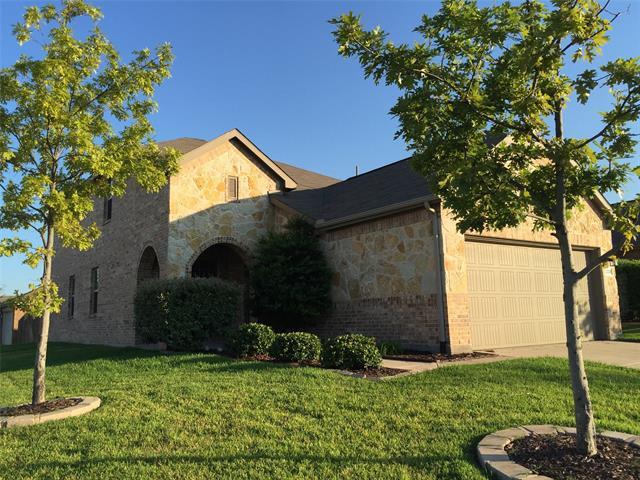 12220 Walden Wood Dr in Fort Worth, TX - Building Photo