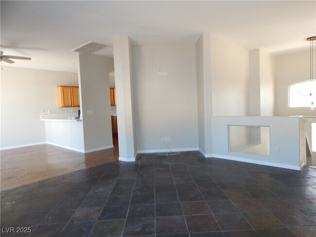 1032 Sweeping Ivy Ct in Las Vegas, NV - Building Photo - Building Photo