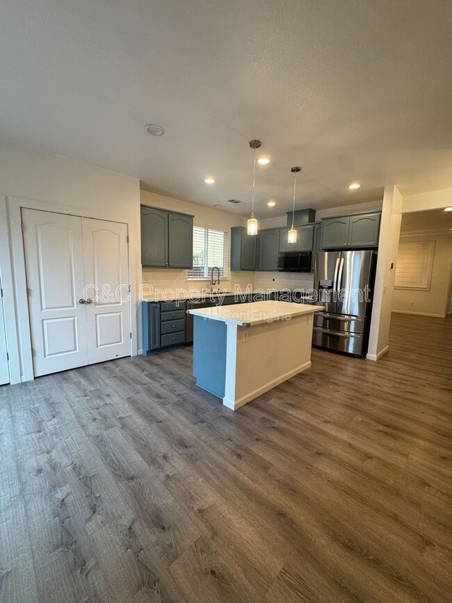 property at 5470 Gold Creek Cir