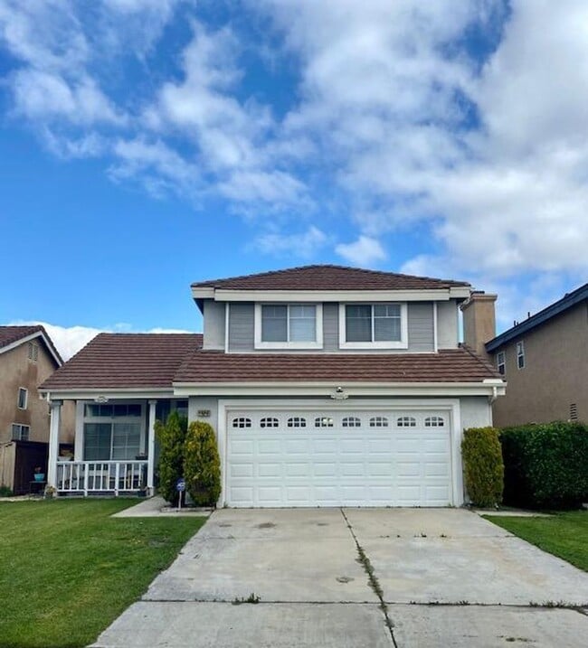 property at 44640 Via Lucido