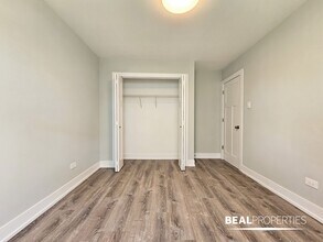 445 W Barry Ave in Chicago, IL - Building Photo - Building Photo