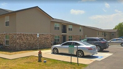 1501 Newland Dr in Gainesville, TX - Building Photo - Building Photo