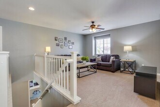 4309 Vista Verde Way in Oceanside, CA - Building Photo - Building Photo